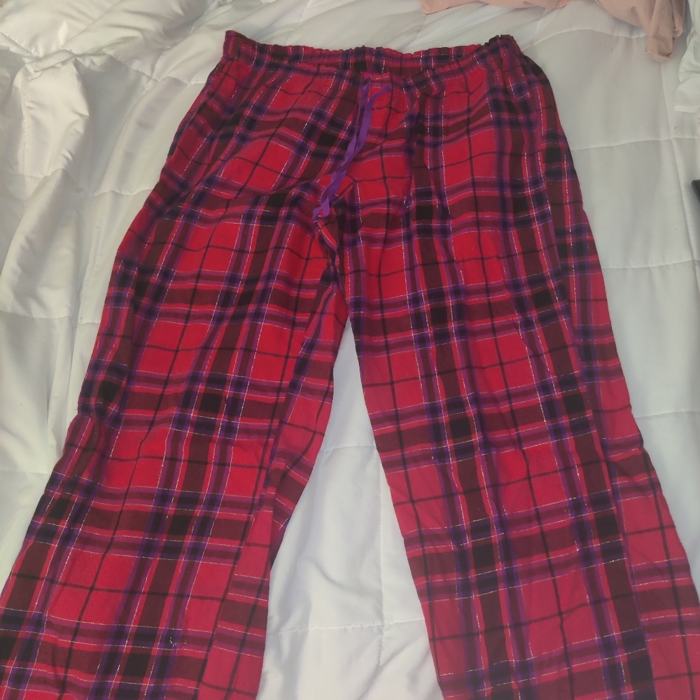 Woman's victoria secret flannel pjs